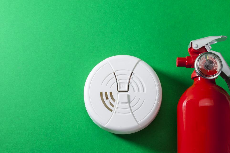 Smoke alarm and fire extinguisher